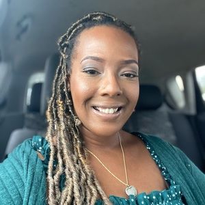 Meet your Posher, Kamia